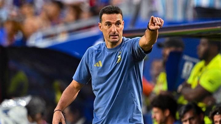 سكالوني يقترب من مغادرة منتخب...