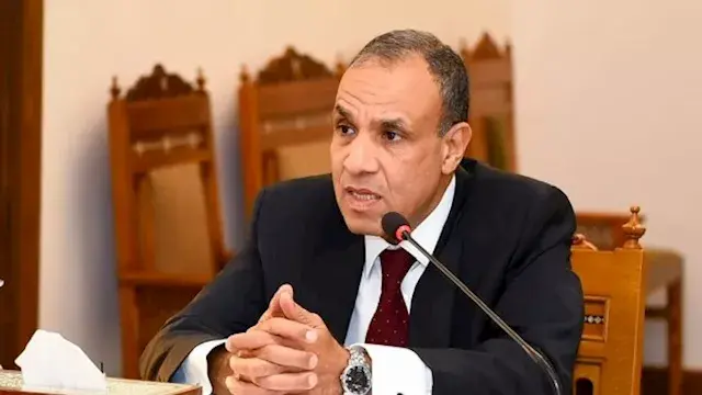 وزير الخارجية يبحث مع نظيره ال...