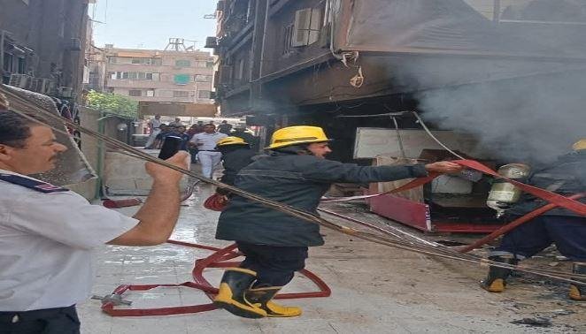 مصرع 3 أشخاص في انهيار عقار من...