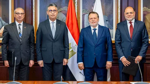 البنك المركزي ووزارة التموين يوقعان بروتوكولًا لإتاحة بيانات السجل التجاري للبنوك