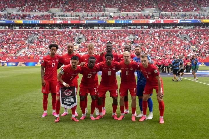 جوناثان ديفيد ولارين يقودان تشكيل كندا أمام سويسرا بالمونديال
