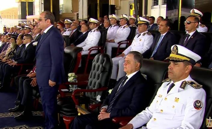 الرئيس السيسي يمنح الإذن ببدء مراسم تخرج الدفعة الجديدة من طلبة أكاديمية الشرطة