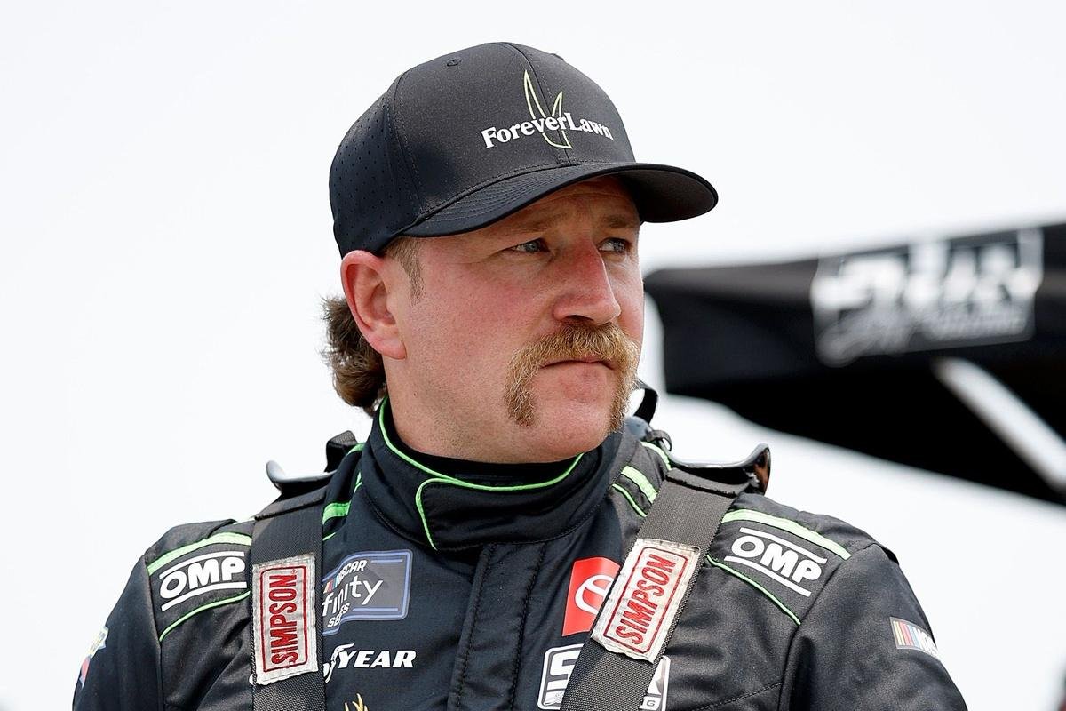 Jeffrey Earnhardt announces he will be racing NASCAR with 'competitive equipment' in 2027