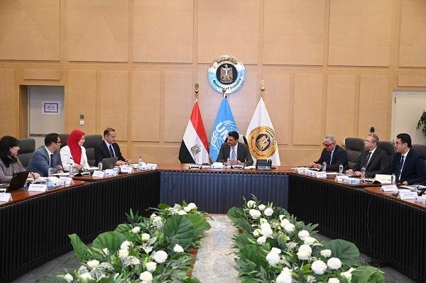 وزير الصناعة: برنامج الشراكة ا...