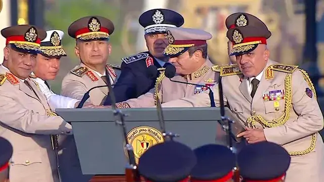 الرئيس السيسي لقادة القوات الم...