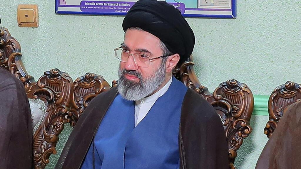 موقع إيراني معارض: شائعات داخل...