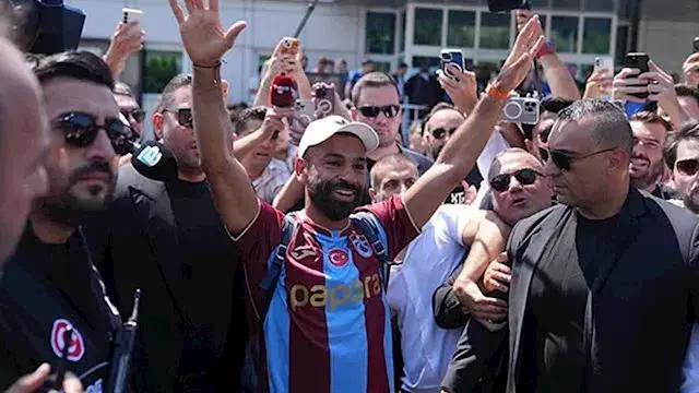 بعد انضمام صلاح.. كم عدد بطولا...