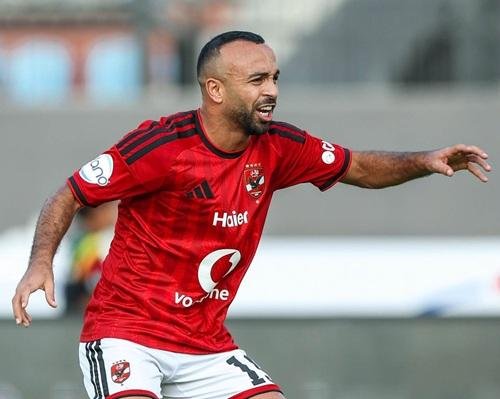 أفشة يتعرض لإصابة قبل قمة الأهلي والزمالك