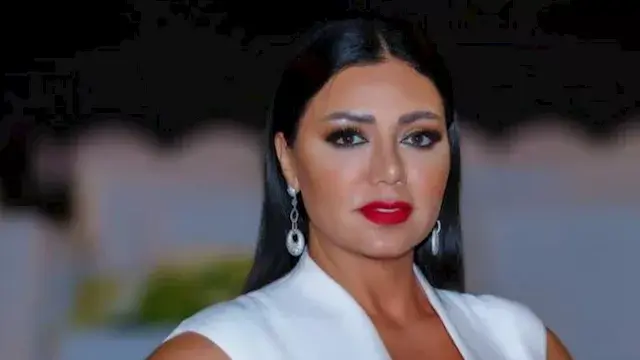 رانيا يوسف بلوك ناعم.. كيف صنع...