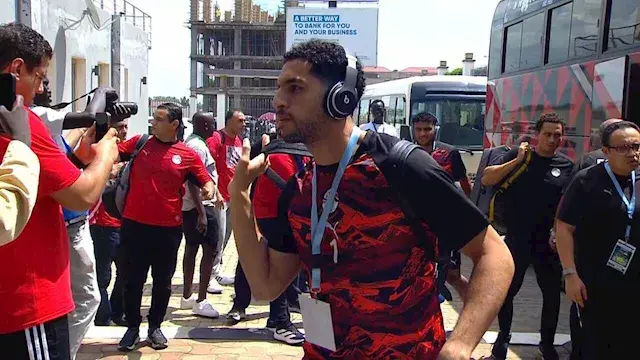 بالصور.. منتخب مصر يصل إلى ملع...