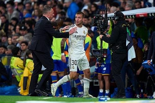 نجم ريال مدريد على أعتاب الدور...