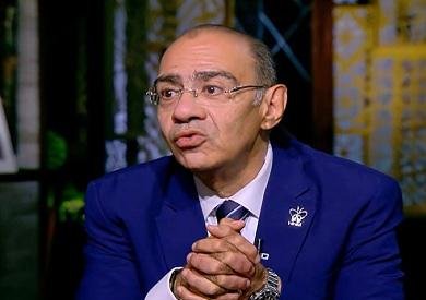 حسام حسني: الفيروسات المنتشرة حاليًا «رخمة» على المريض.. والخطورة الأكبر لأصحاب الأمراض المزمنة