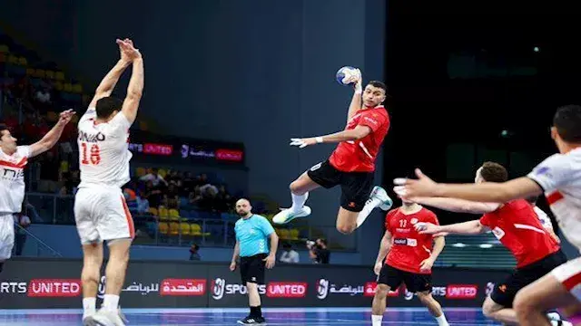 الزمالك يعبر بترو أتلتيكو ويضر...