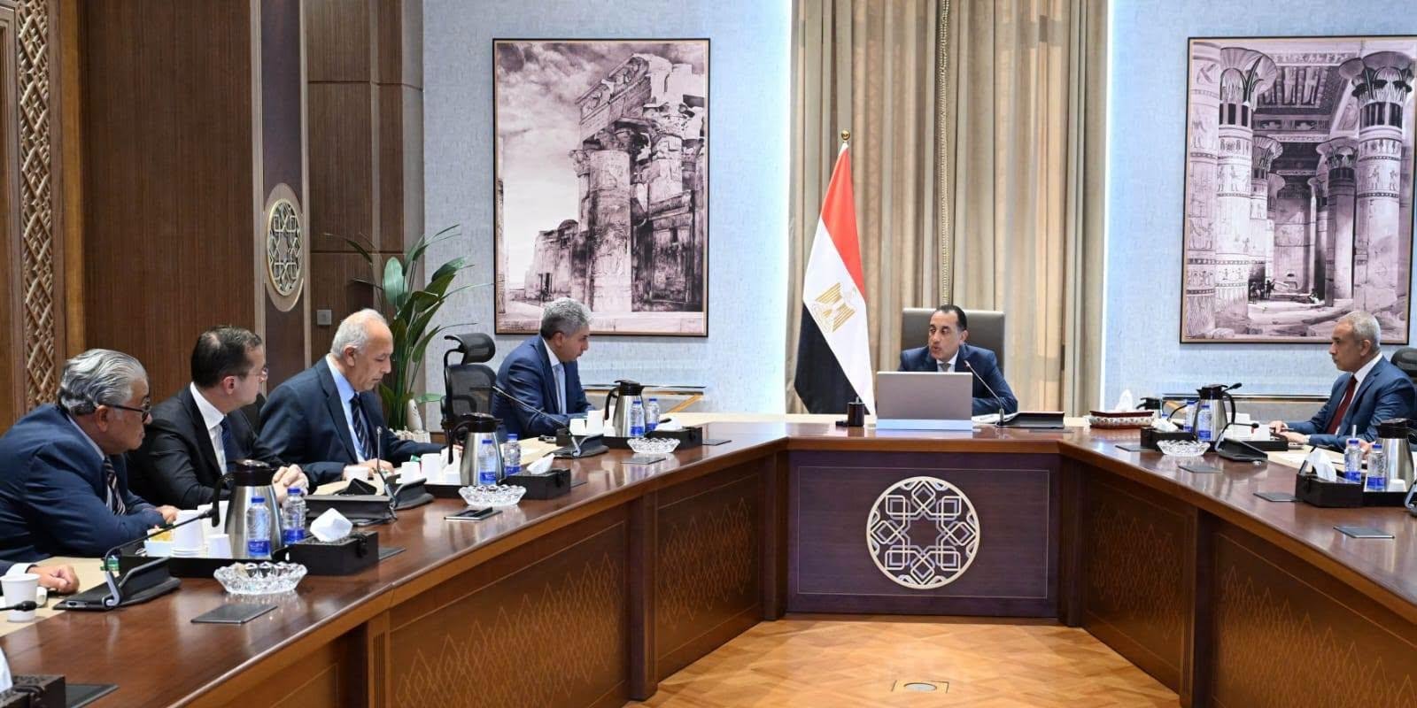 رئيس الوزراء: القطاع السياحي ق...