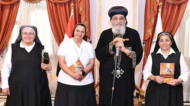 البابا تواضروس يستقبل وفد الهي...