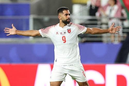 علي علوان يمنح الأردن أول هدف...