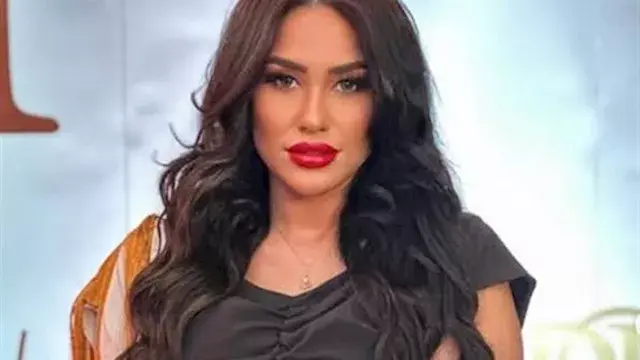 مهرجان كلباء.. سارة السعدي: "مسرحية الخادم الأخرس أول فرصة لي في الإخراج"