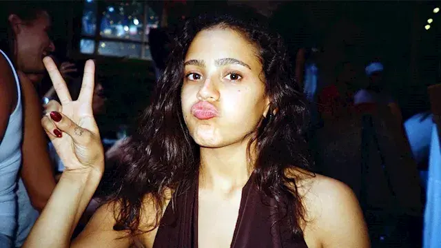 بعد "خطفوني".. جنا عمرو دياب ت...