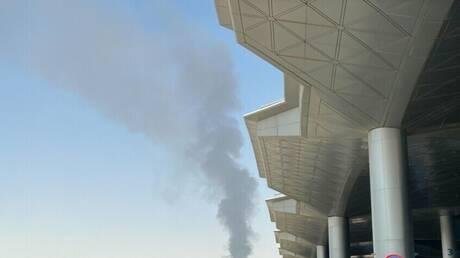 السعودية تعلن إصابة طائرة ركاب ومقتل مواطنين في مطار الملك خالد