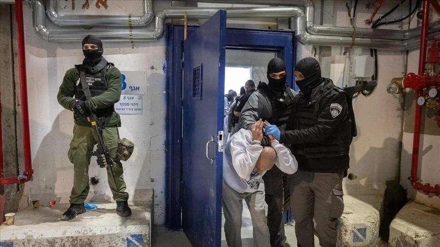 فقدان أوزان وطلبات علاج دون استجابة.. شهادات من سجن النقب تكشف ظروف احتجاز قاسية بحق أسرى غزة