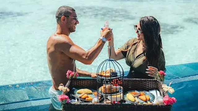 15 صورة لرامي ربيعة وزوجته في...