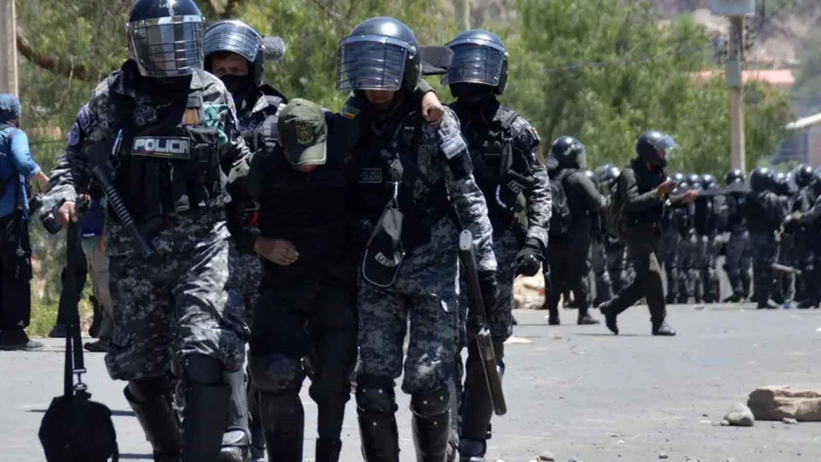 لا باز تعلن حالة طوارئ صحية وإ...