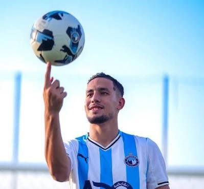 منتخب الجزائر يستدعي مهاجم بير...