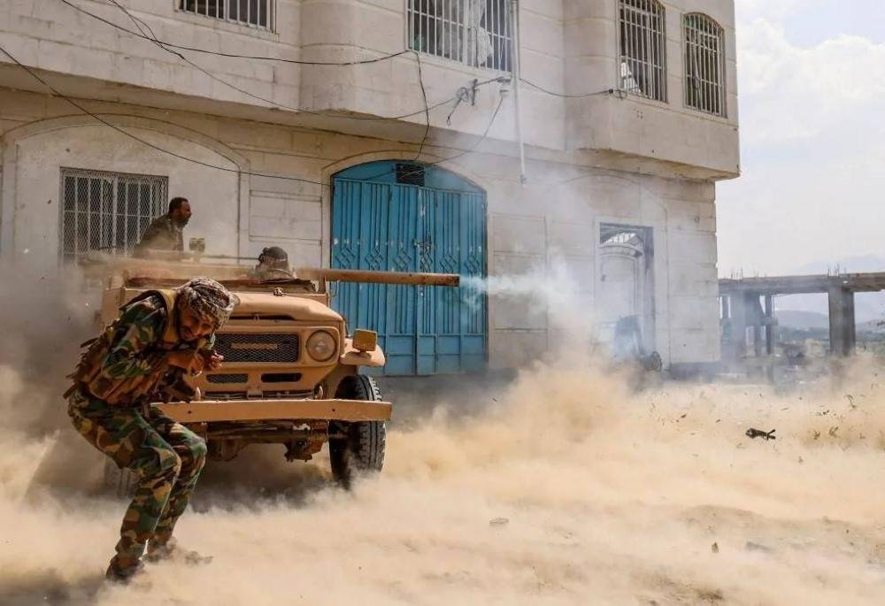 فجر اليمن تدك الحوثيين: 753 ضربة تحيّد 218 إرهابياً وتدمر 78 آلية