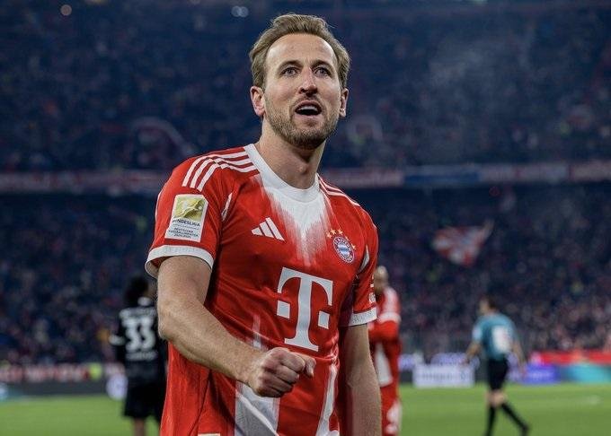 الهلال يفتح باب المفاوضات لضم...