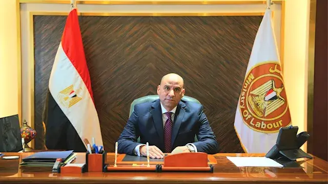وزير العمل يبحث إنشاء منصة وطن...