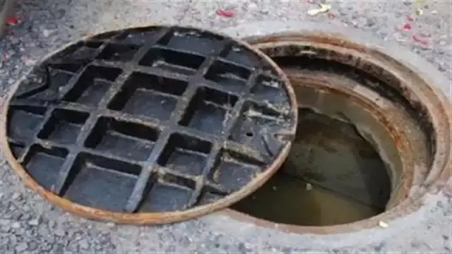 إنقاذ عامل والبحث عن الآخر.. س...