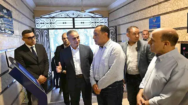 رئيس الوزراء يفتتح أول مقر إقل...