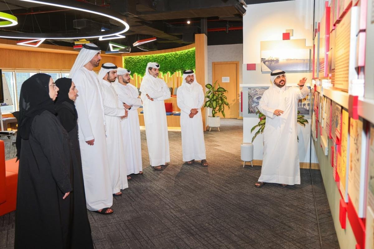 وفد إماراتي يتعرف على تجربة وزارة البلدية في التخطيط والتحول الرقمي