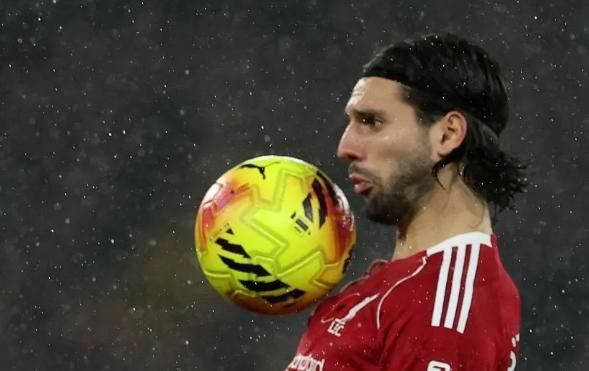 ليفربول يرفض التخلي عن سوبوسلا...