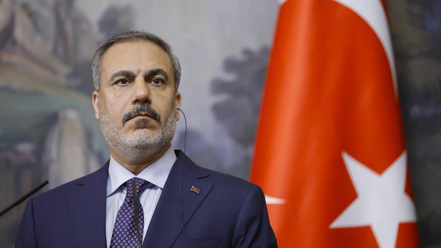 وزير الخارجية التركي يزور الإم...