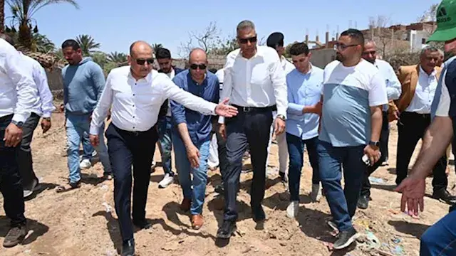 بعد تكرار الحرائق.. محافظ جنوب سيناء ينزل إلى "مصيعد" لبحث شكاوى الأهالي