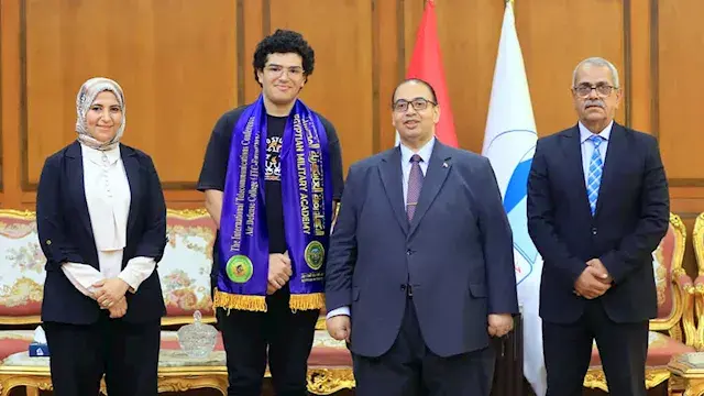 حصد جوائز ناسا والجيش والجامعة...