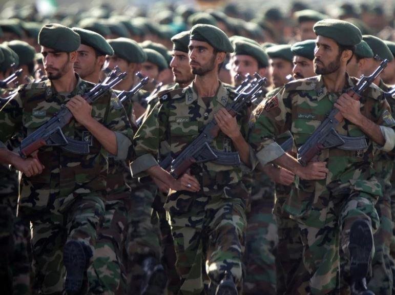 الحرس الثوري الإيراني يدعو موا...