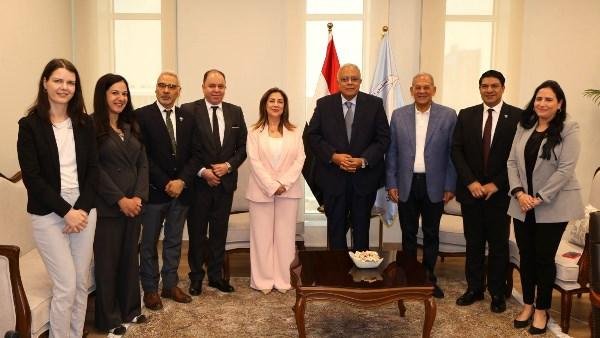 رئيس القومي لحقوق الإنسان يستق...
