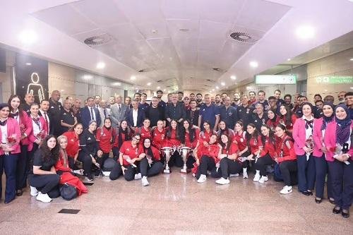 استقبال حافل لرجال وسيدات يد ا...