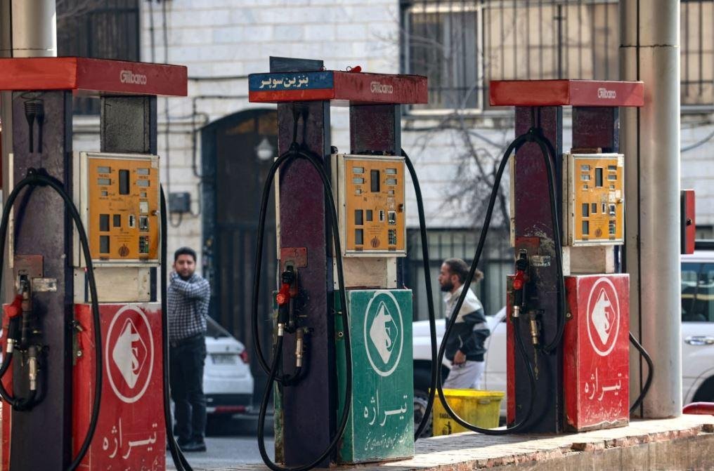 إيران تضاعف أسعار البنزين غير...