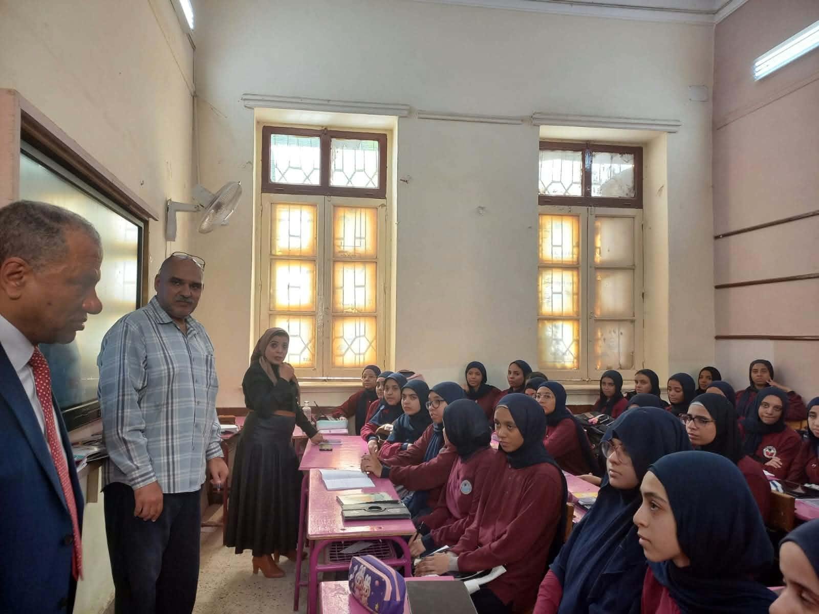 المجلس القومي لحقوق الإنسان يجري زيارة ميدانية لجامعة أسيوط وعدد من المدارس الحكومية لمتابعة العملية التعليمية