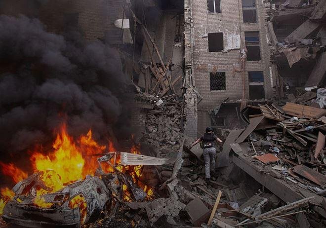 إصابة 16 شخصا على الأقل جراء هجوم روسي على العاصمة الأوكرانية