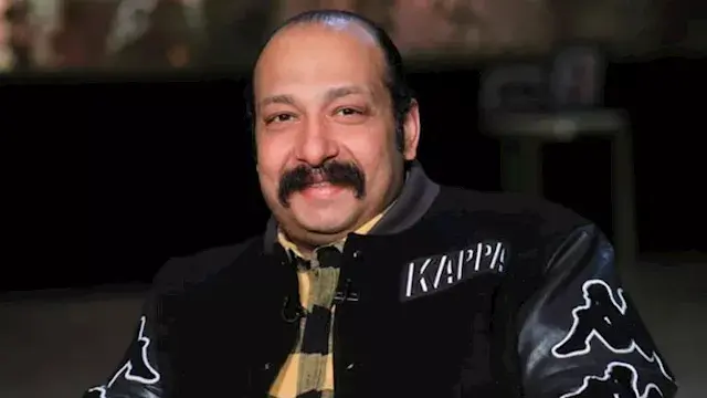 محمد ثروت يكشف تفاصيل مكالمته...