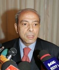 الخارجية تنعى السفير سليمان عو...
