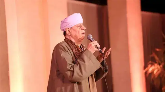 تعرض المنشد الديني ياسين التها...