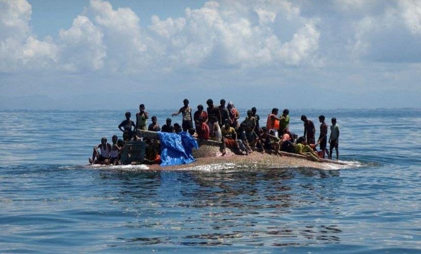 مقتل 15 شخصا على الأقل وفقدان...