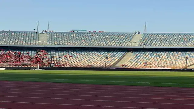 بدء توافد جماهير النادي الأهلي...