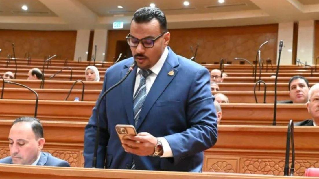 النائب أحمد العجوز: نطالب الحك...