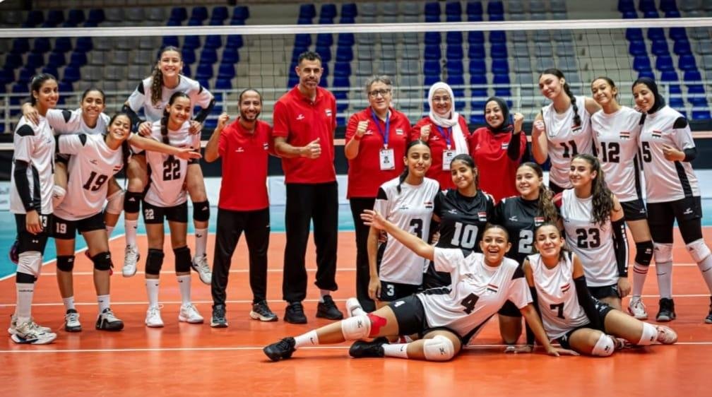 وزير الرياضة يهنئ منتخب مصر لل...